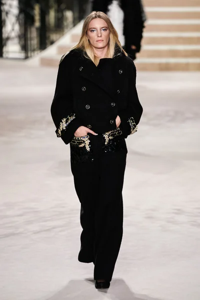 Look 5